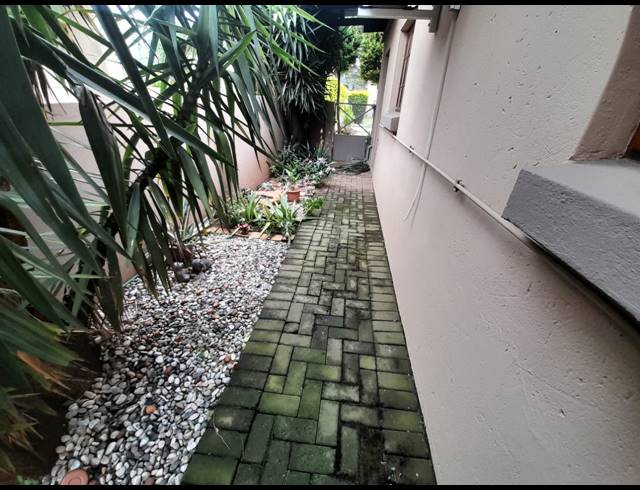 3 BEDROOM TOWNHOUSE FOR SALE IN WATERVAL EAST